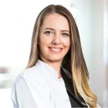 Doç. Dr. Tuğba Kemaloğlu Öz — Kardiyoloji, İstanbul. Portre fotoğrafı.