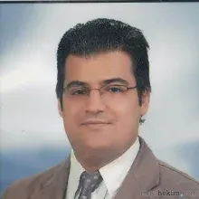 Doç. Dr. Deniz Çevirme — Kalp Ve Damar Cerrahisi, Kartal, İstanbul. Portre fotoğrafı.