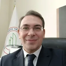 Prof. Dr. Emre Bodrumlu — Diş Hastalıkları Ve Tedavisi, Zonguldak. Portre fotoğrafı.