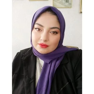 Dkt. Meryem Eliş — Dil ve Konuşma Terapisi, İstanbul. Portre fotoğrafı.