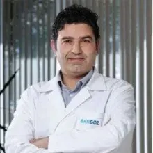 Op. Dr. Mustafa Er — Göz Hastalıkları, Üsküdar, İstanbul. Portre fotoğrafı.