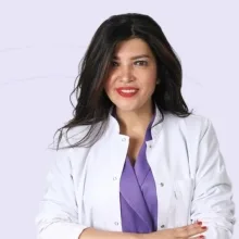 Op. Dr. Ayşe Solaroğlu — Kadın Hastalıkları Ve Doğum, İstanbul. Portre fotoğrafı.