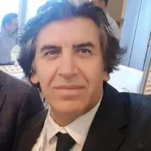Prof. Dr. Samet Topuz — İstanbul. Portre fotoğrafı.