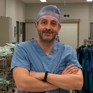 Doç. Dr. Tufan Cansever profilinde yer alan galeri fotoğrafı.