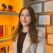Psk. Merve Kurt — Psikoloji. Portre fotoğrafı.