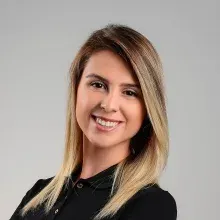 Uzm. Fzt. Sinem Çay — Fizyoterapi Ve Rehabilitasyon, Üsküdar, İstanbul. Portre fotoğrafı.