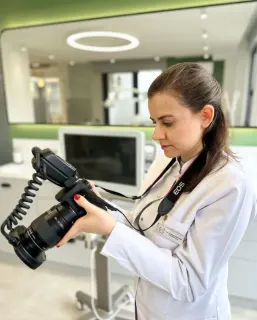 Uzm. Dt. Merve Terakye Aydın profilinde yer alan galeri fotoğrafı.