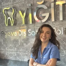 Dr. Dt. Yasemin Göbelez Yiğit — Muğla. Portre fotoğrafı.
