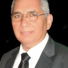 Uzm. Dr. Şükrü Yenice — Nazilli, Aydın. Portre fotoğrafı.