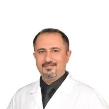 Op. Dr. Cem Öz — Plastik Rekonstrüktif Ve Estetik Cerrahi. Portre fotoğrafı.