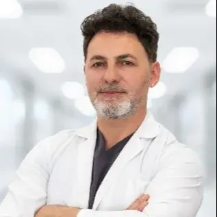 Dr. Öğr. Üyesi Mustafa Hancı — Plastik Rekonstrüktif Ve Estetik Cerrahi, Bolu. Portre fotoğrafı.