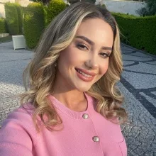 Kl. Psk. Buse Altun Arat — Kocaeli. Portre fotoğrafı.