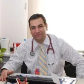 Prof. Dr. Mustafa Cemri — Kardiyoloji, Çankaya, Ankara. Portre fotoğrafı.