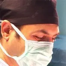 Op. Dr. Ömer Bulut — Plastik Rekonstrüktif Ve Estetik Cerrahi, Gaziantep. Portre fotoğrafı.