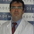 Dr. Öğr. Üyesi Mustafa Güdük — Beyin Ve Sinir Cerrahisi, Üsküdar, İstanbul. Portre fotoğrafı.
