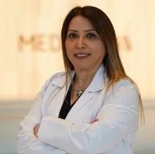 Op. Dr. Sibel Zorbaş — Kadın Hastalıkları Ve Doğum, Ataşehir, İstanbul. Portre fotoğrafı.