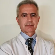 Op. Dr. Mustafa Kemal Gürsel — Kulak Burun Boğaz, İstanbul. Portre fotoğrafı.