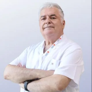 Prof. Dr. Yavuz Selim Kabukçuoğlu — Ortopedi Ve Travmatoloji, Üsküdar, İstanbul. Portre fotoğrafı.