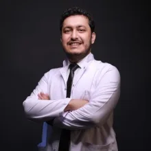 Dt. Emre Can Kurtgöz — Diş Hekimi, Adana. Portre fotoğrafı.