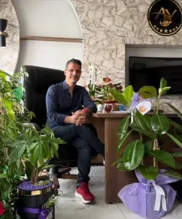 Op. Dr. Adem Yoldaş profilinde yer alan galeri fotoğrafı.