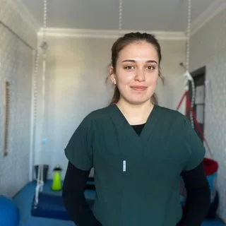 Fzt. Gamze Nur Kılınçarslan — Fizyoterapi Ve Rehabilitasyon, Kars. Portre fotoğrafı.