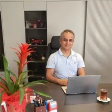 Doç. Dr. Mehmet Sakıncı — Kadın Hastalıkları Ve Doğum, Antalya. Portre fotoğrafı.