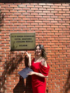 Dkt. Sıla Koçak profilinde yer alan galeri fotoğrafı.