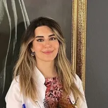 Uzm. Dr. Cansu Bezgincan — İç Hastalıkları, Bingöl. Portre fotoğrafı.
