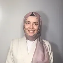 Psk. Dan. Şeyda Şen — Psikolojik Danışma ve Rehberlik, Isparta. Portre fotoğrafı.
