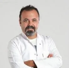 Uzm. Dr. Oğuzhan Karaoğlu — Radyoloji, Manisa. Portre fotoğrafı.