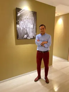 Prof. Dr. Ethem Şahin profilinde yer alan galeri fotoğrafı.