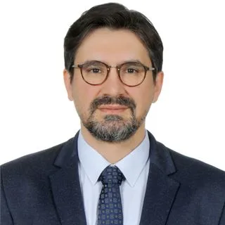 Doç. Dr. Murat Urkan — Genel Cerrahi, Bodrum, Muğla. Portre fotoğrafı.