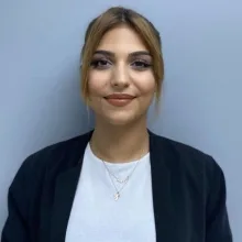 Psk. Özge Özden — Psikoloji. Portre fotoğrafı.