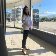 Dt. Sultan İrem Kelce — Diş Hekimi, Hatay. Portre fotoğrafı.