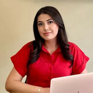 Psk. Dan. Sıla Ünal — Psikolojik Danışma ve Rehberlik. Portre fotoğrafı.