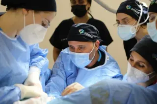 Op. Dr. Hakan Kusen profilinde yer alan galeri fotoğrafı.