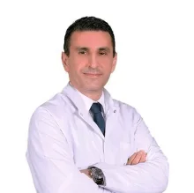 Doç. Dr. Serdar Baylançiçek — Kulak Burun Boğaz, Üsküdar, İstanbul. Portre fotoğrafı.