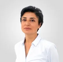 Op. Dr. Hatice Şahin — Genel Cerrahi, İstanbul. Portre fotoğrafı.