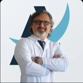 Doç. Dr. Bülent Gülensoy — Beyin Ve Sinir Cerrahisi, Keçiören, Ankara. Portre fotoğrafı.