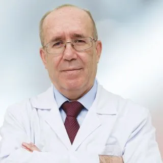 Op. Dr. Aydın Özgül — Pendik, İstanbul. Portre fotoğrafı.