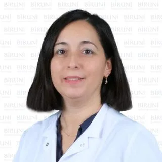 Prof. Dr. Sinem İliaz — Göğüs Hastalıkları, Küçükçekmece, İstanbul. Portre fotoğrafı.