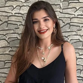 Psk. İrem Nur Uçar — Psikoloji, Ankara. Portre fotoğrafı.