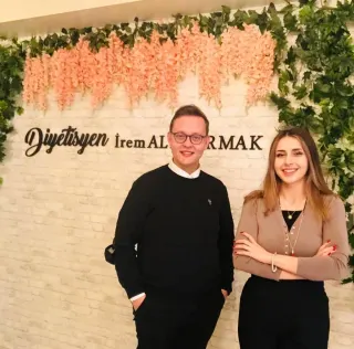 Uzm. Dyt. İrem Altıparmak profilinde yer alan galeri fotoğrafı.