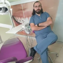 Dt. Ceyhun Baloğlu — Diş Hekimi, Ankara. Portre fotoğrafı.