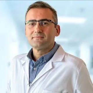 Op. Dr. Mustafa Kakşi — İstanbul. Portre fotoğrafı.