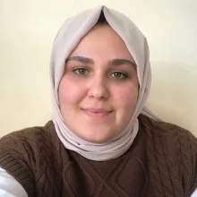 Erg. Ayşegül Kır — Ergoterapi, İstanbul. Portre fotoğrafı.