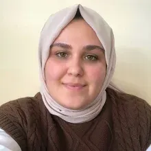Erg. Ayşegül Kır — Ergoterapi, İstanbul. Portre fotoğrafı.
