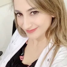 Dyt. Nilgün Buse Gül — Diyetisyen, Esenyurt, İstanbul. Portre fotoğrafı.