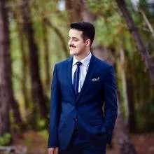 Uzm. Dr. Uğur Tekeoğlu — Çocuk ve ergen psikiyatrisi, Rize. Portre fotoğrafı.