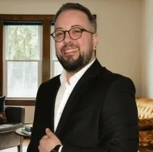 Psk. Eren Artun Ergül — Psikoloji. Portre fotoğrafı.